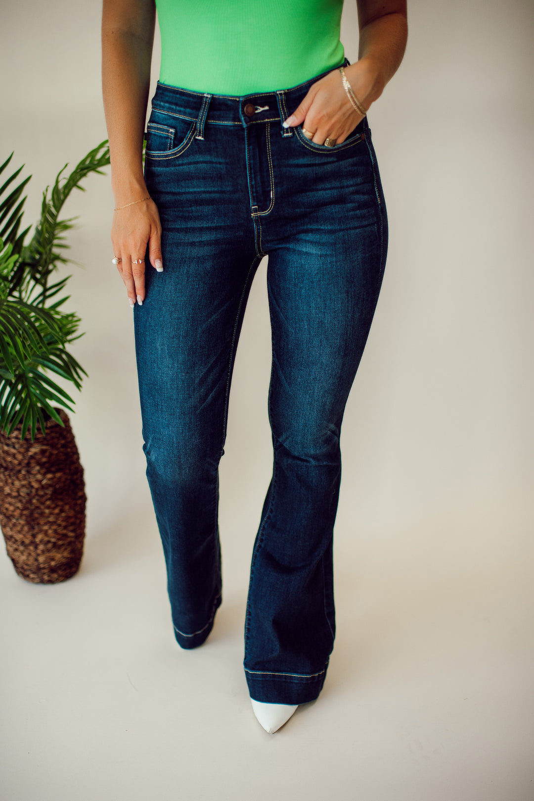 Judy Blue Zoey Flare Jeans (Dark Wash)