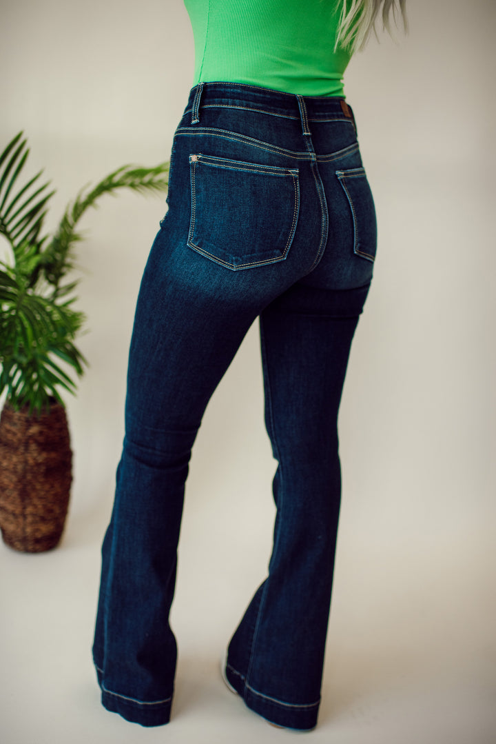 Judy Blue Zoey Flare Jeans (Dark Wash)