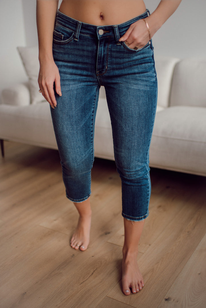 Judy Blue Paxton Mid Rise Capris (Med/Dark Wash)