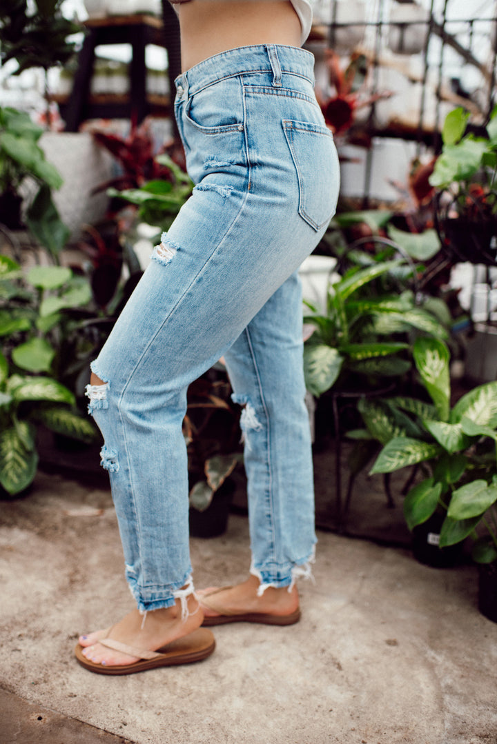 Sami Girlfriend Jeans (Medium Wash)